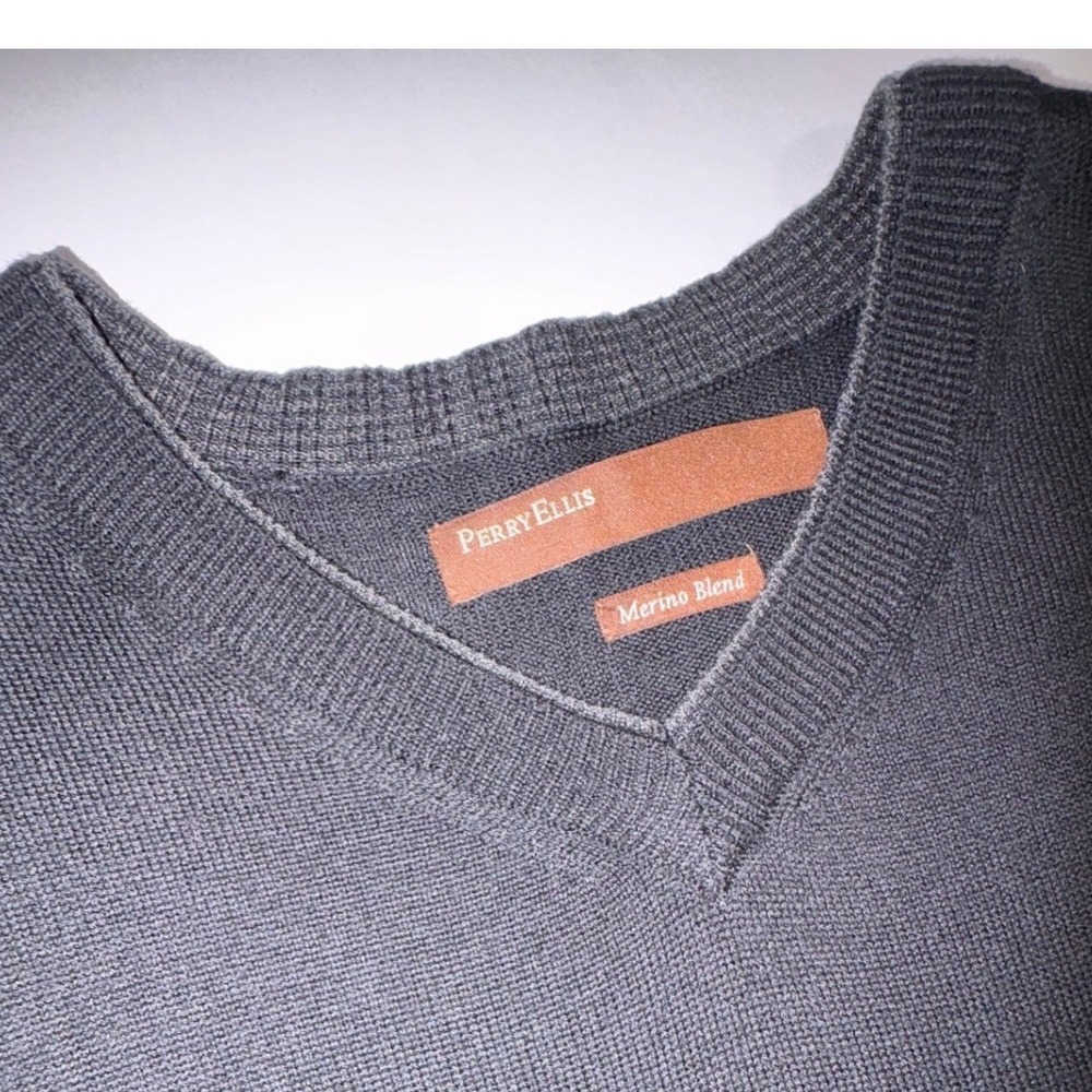 Perry Ellis Mens V Neck Merino Blend Sweater Vest Black Size L? - Picture 2 of 7